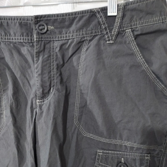 Columbia Gray Cargo Shorts in Size 14 - Picture 3 of 10